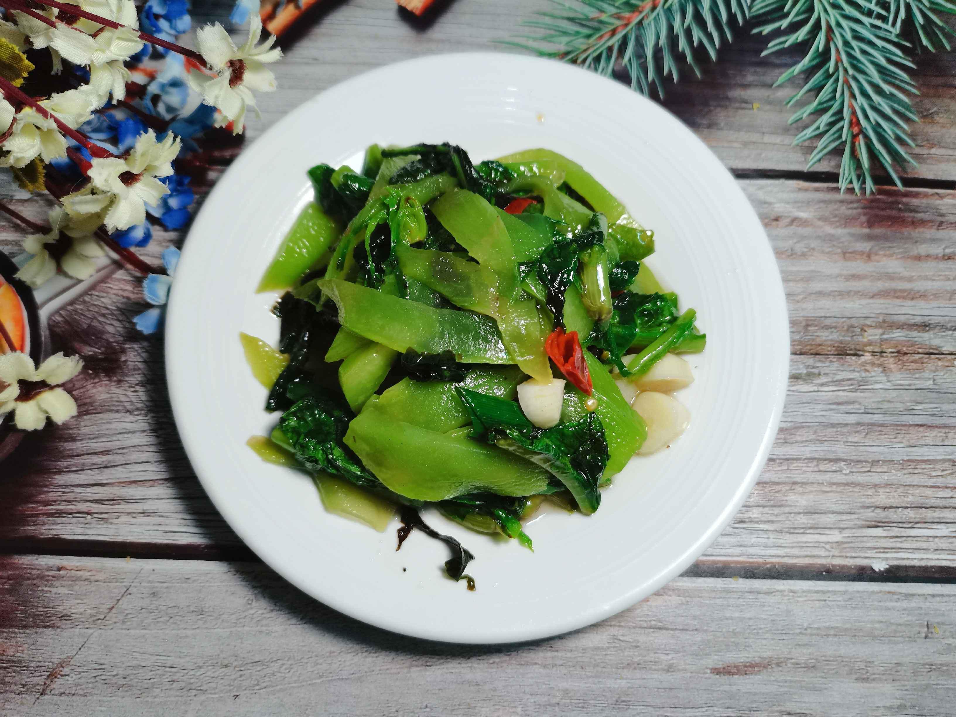 家常菜“清炒萵筍葉”的做法-家常味炒菜譜