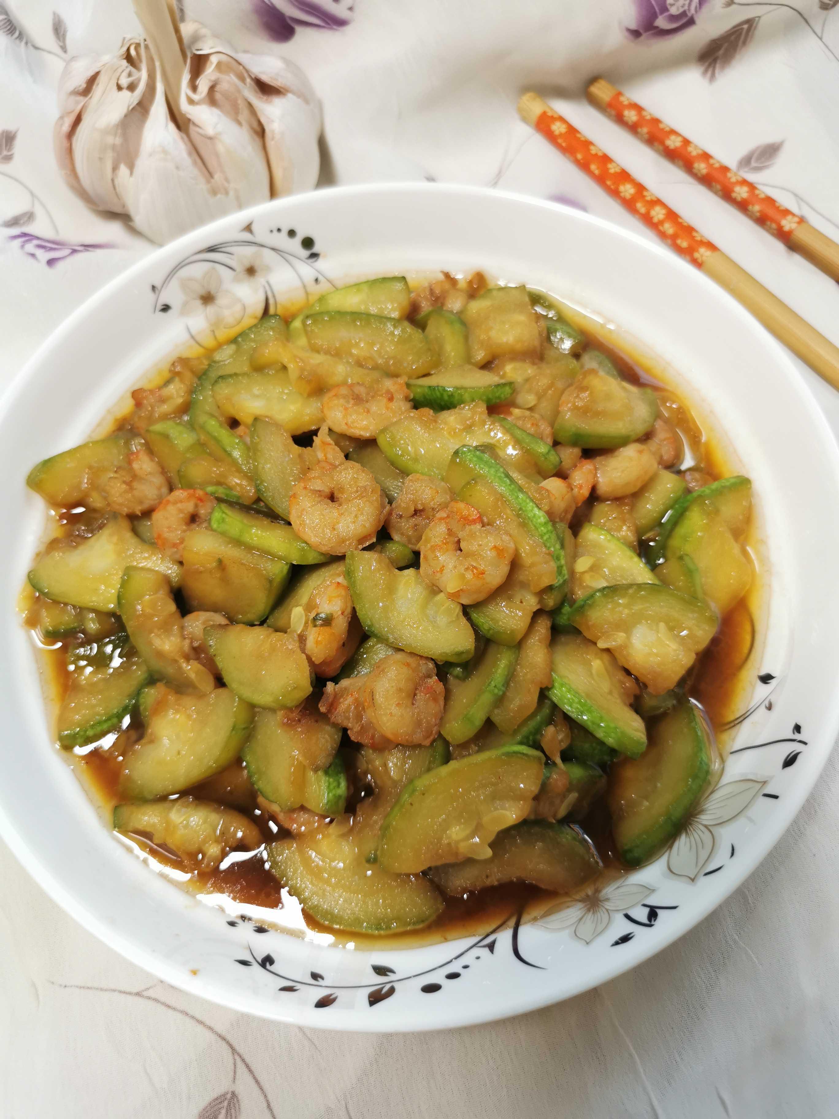 西葫蘆炒蝦仁的做法-咸鮮味炒菜譜