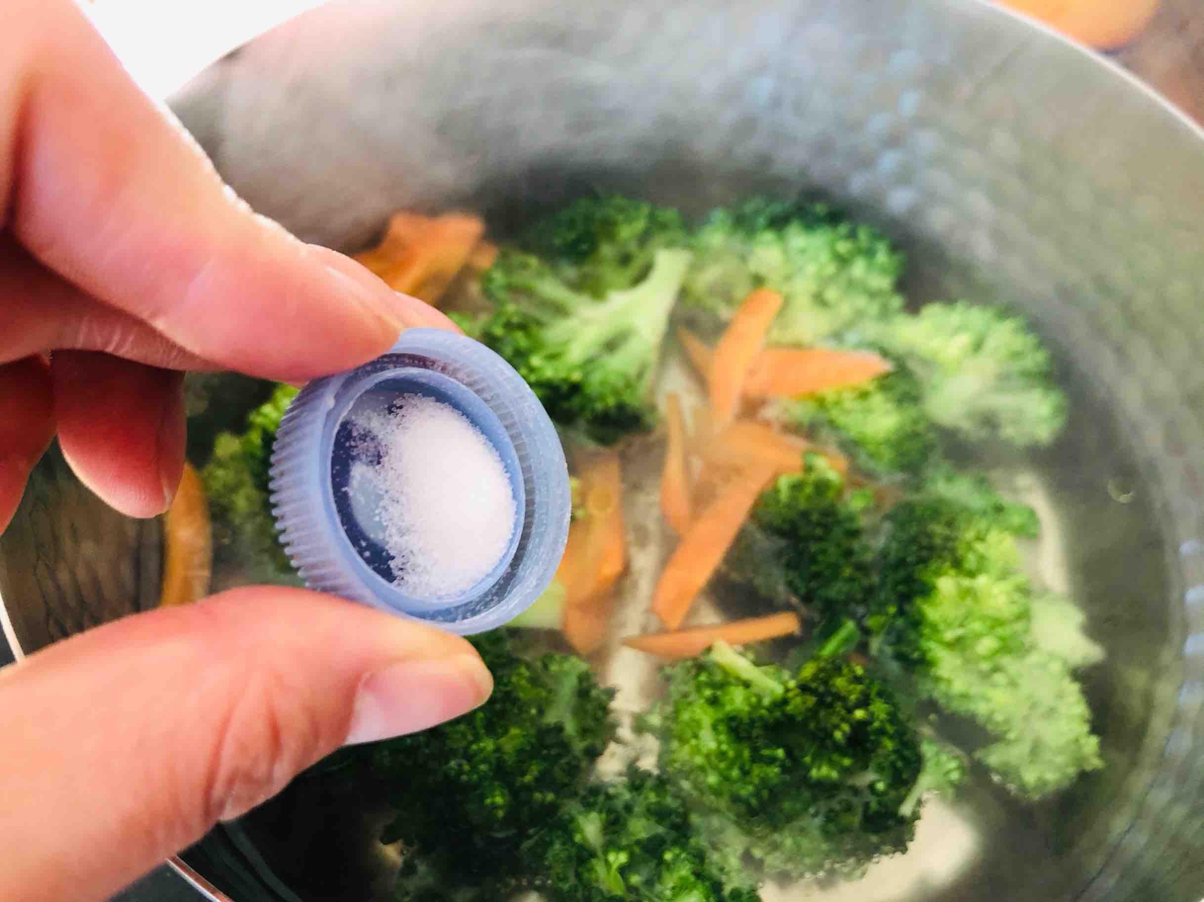 蒜蓉西蘭花的做法-咸鮮味拌菜譜