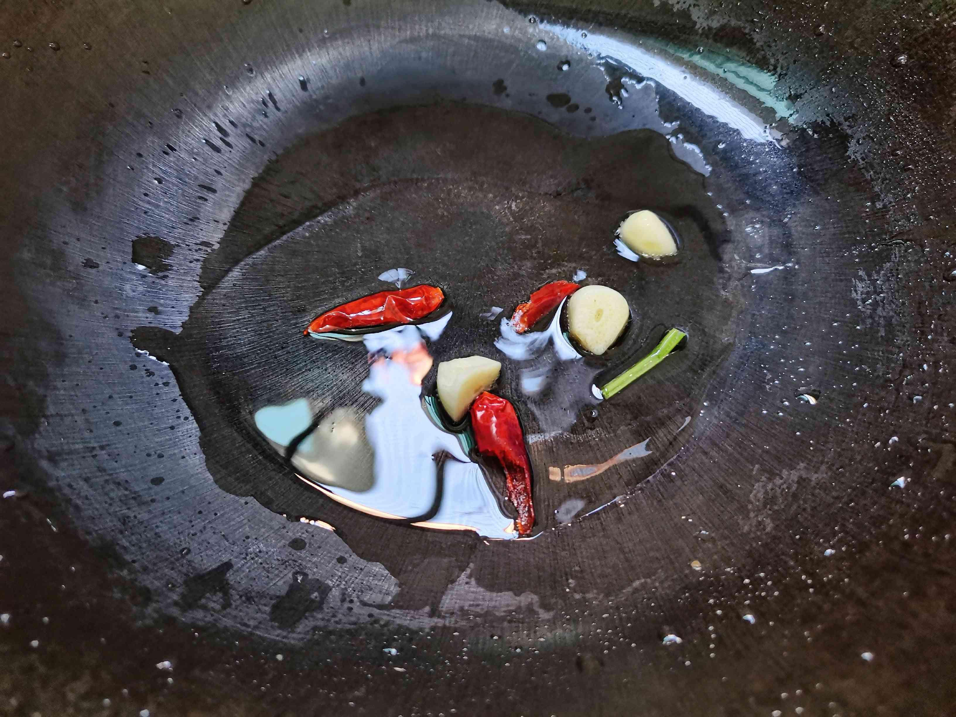 家常菜“清炒黃豆芽”的做法-家常味炒菜譜