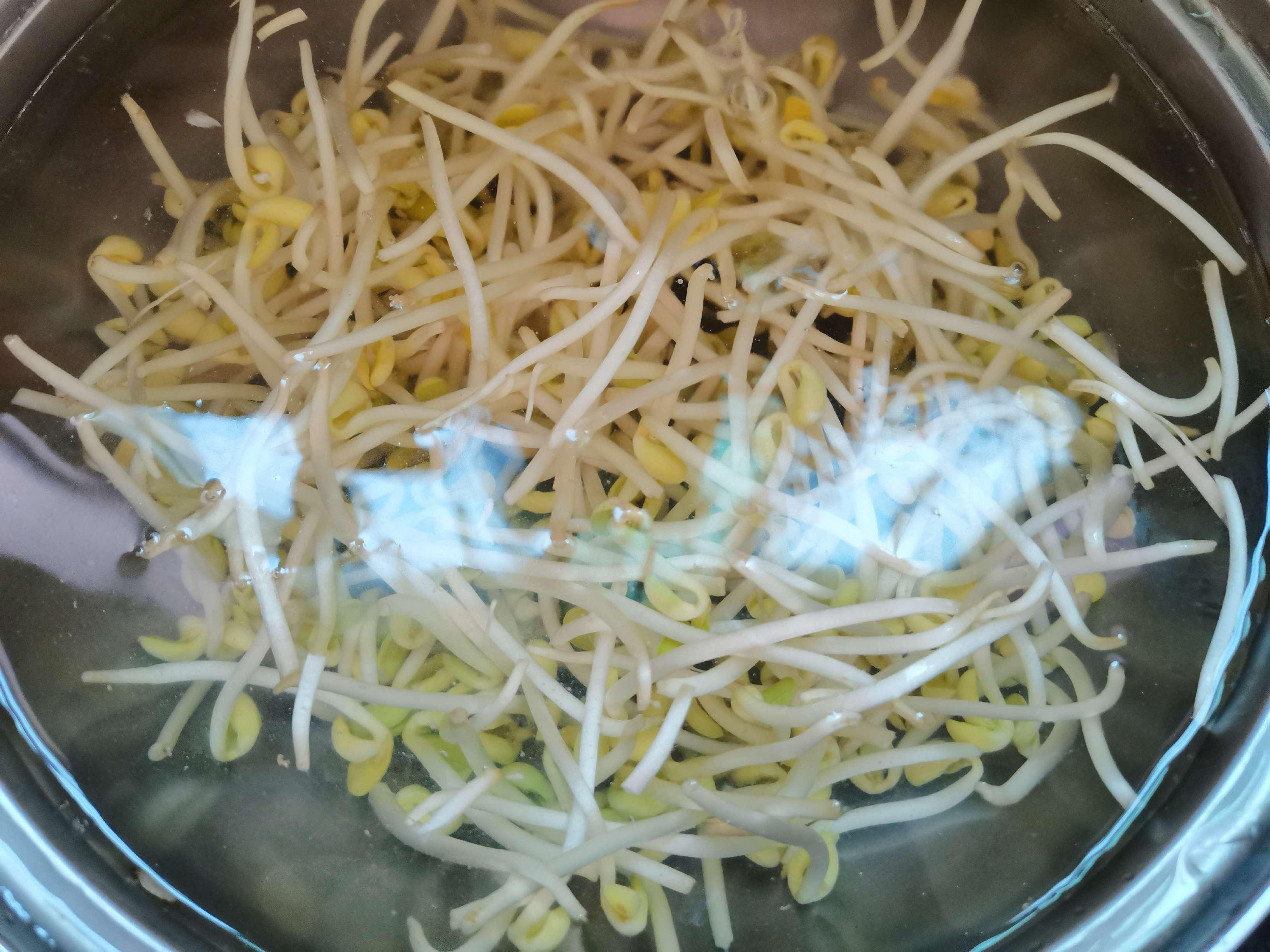 家常菜“清炒黃豆芽”的做法-家常味炒菜譜