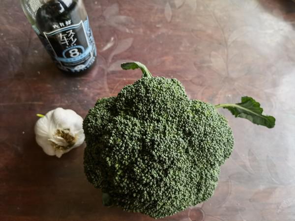 素菜西蘭花的做法-家常味炒菜譜