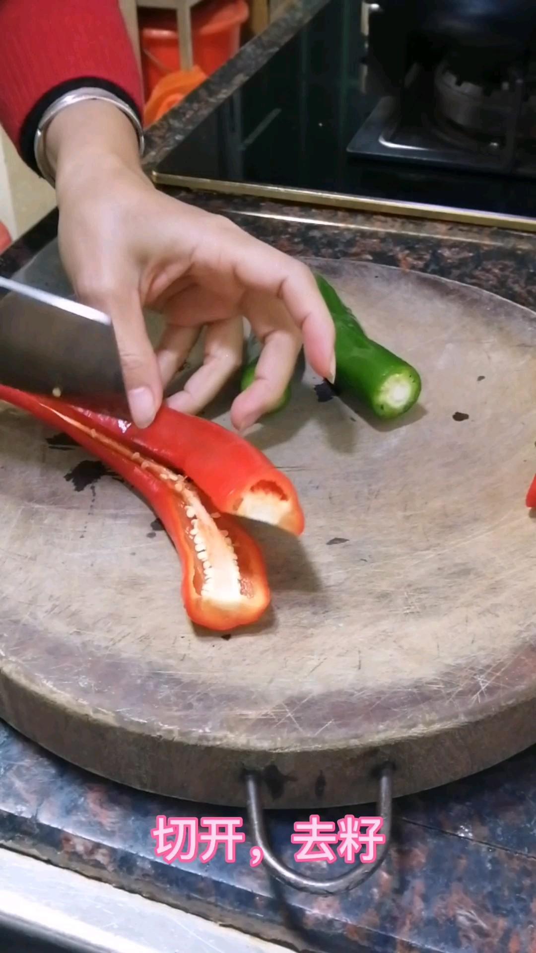 辣椒炒米粉的做法-家常味炒菜譜