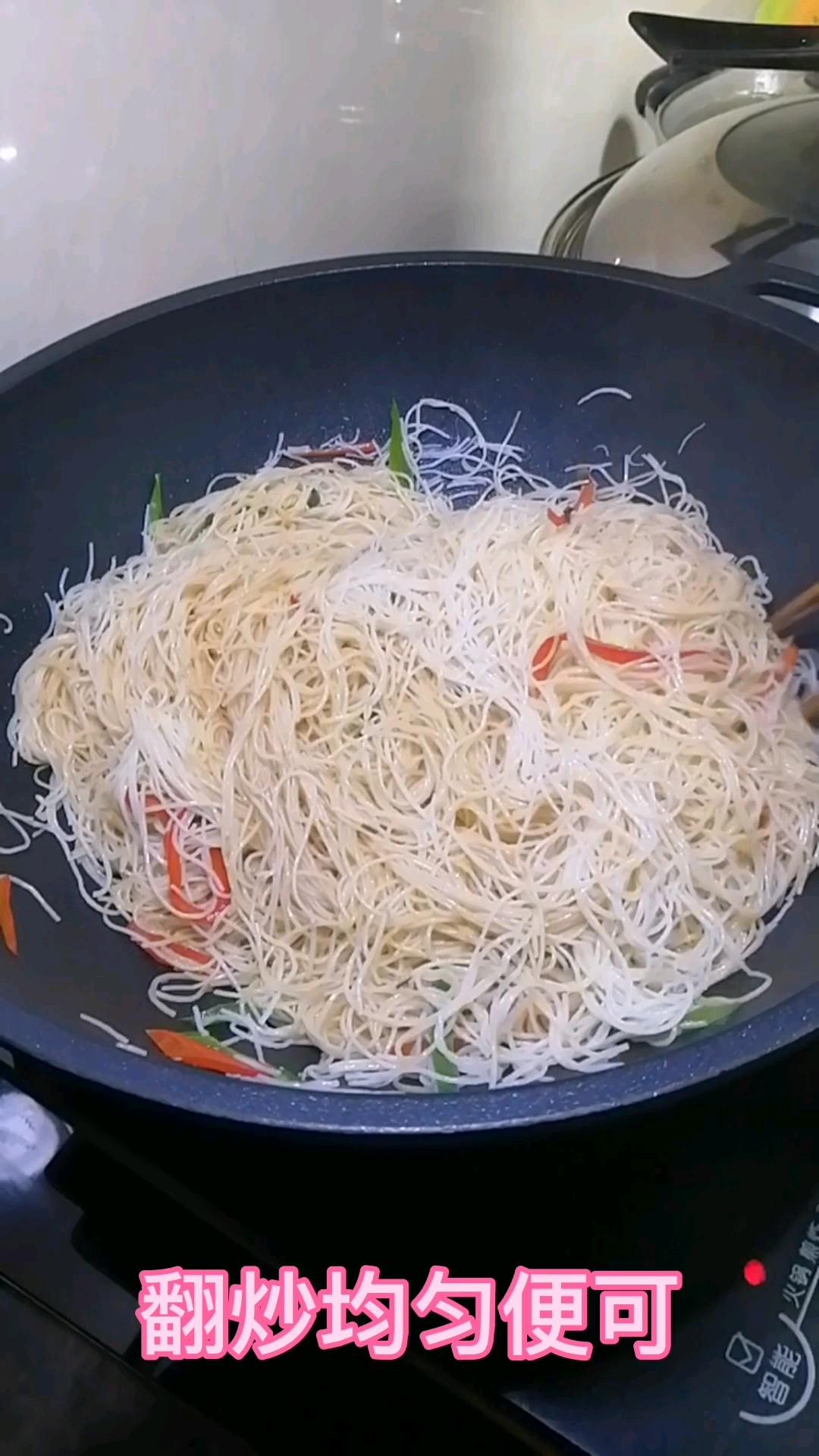 辣椒炒米粉的做法-家常味炒菜譜