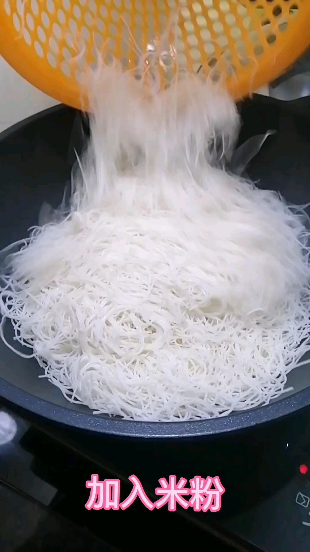 辣椒炒米粉的做法-家常味炒菜譜