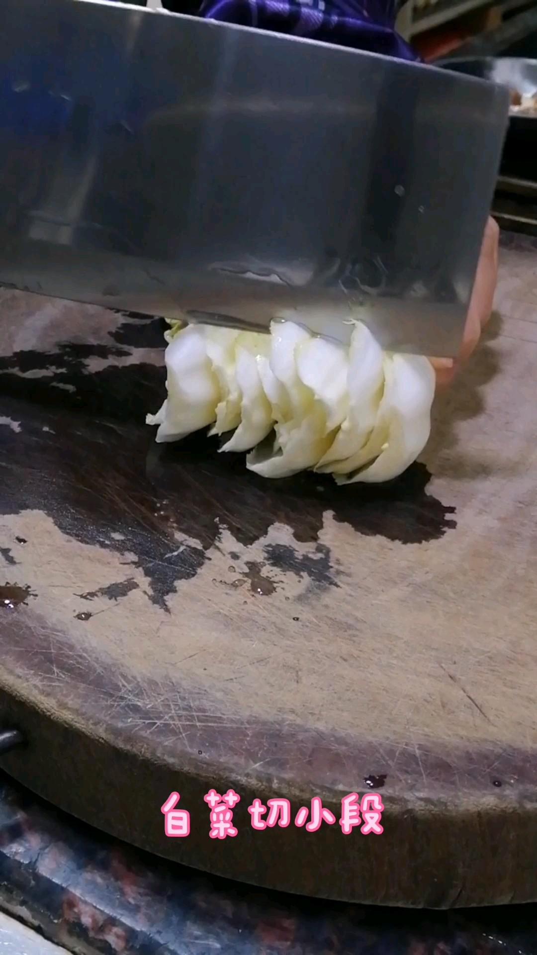 肉丁白菜燉粉條的做法-家常味燉菜譜