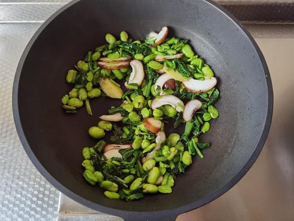好吃下飯小菜，雪里蕻筍片香菇炒豆瓣的做法-咸鮮味炒菜譜