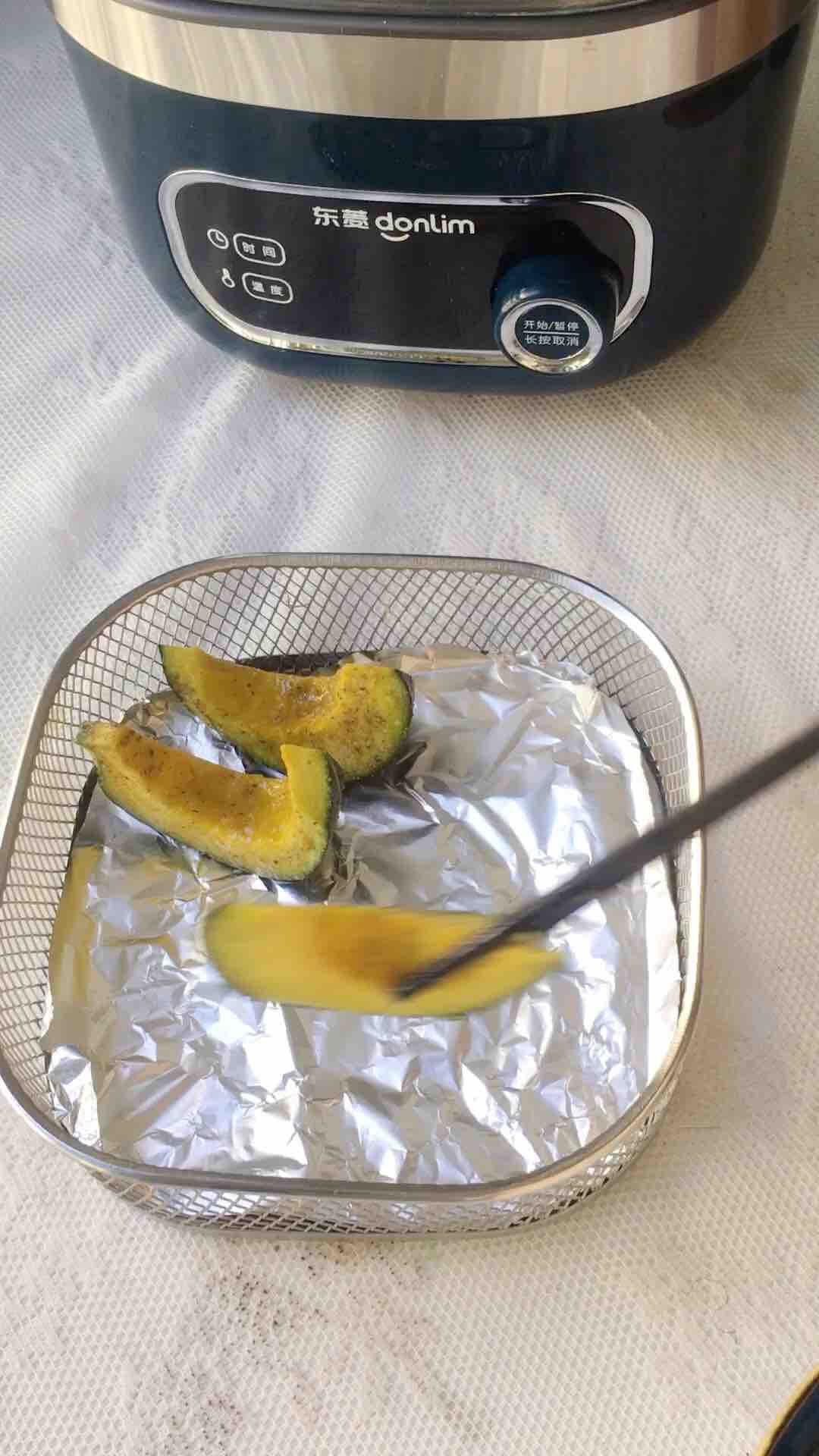 鹽烤貝貝南瓜的做法-甜味炸菜譜