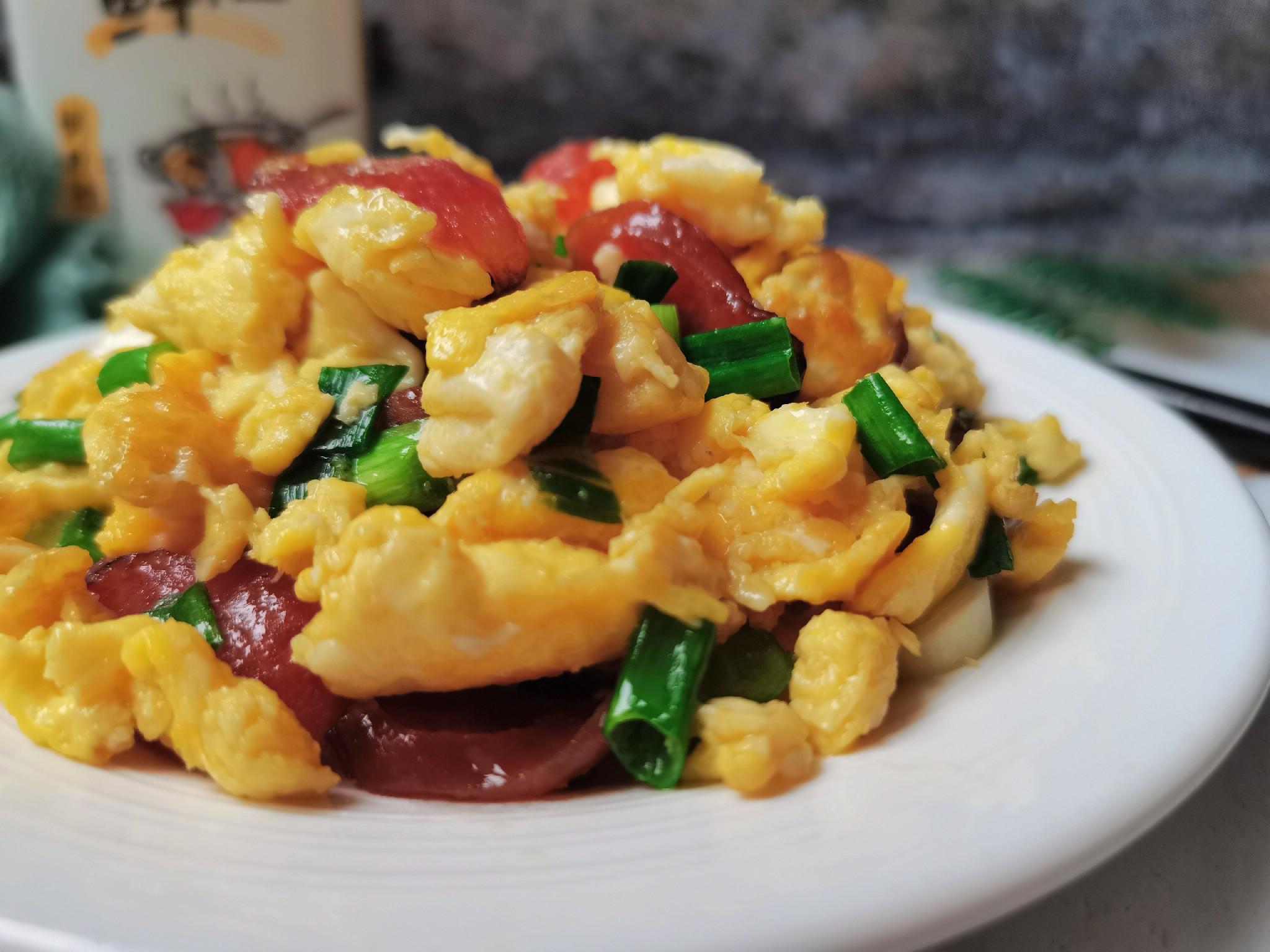 臘腸炒雞蛋的做法-家常味炒菜譜