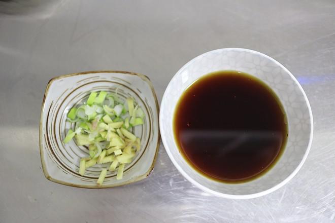 臘八蒜燒肥腸的做法-蒜香味燒菜譜