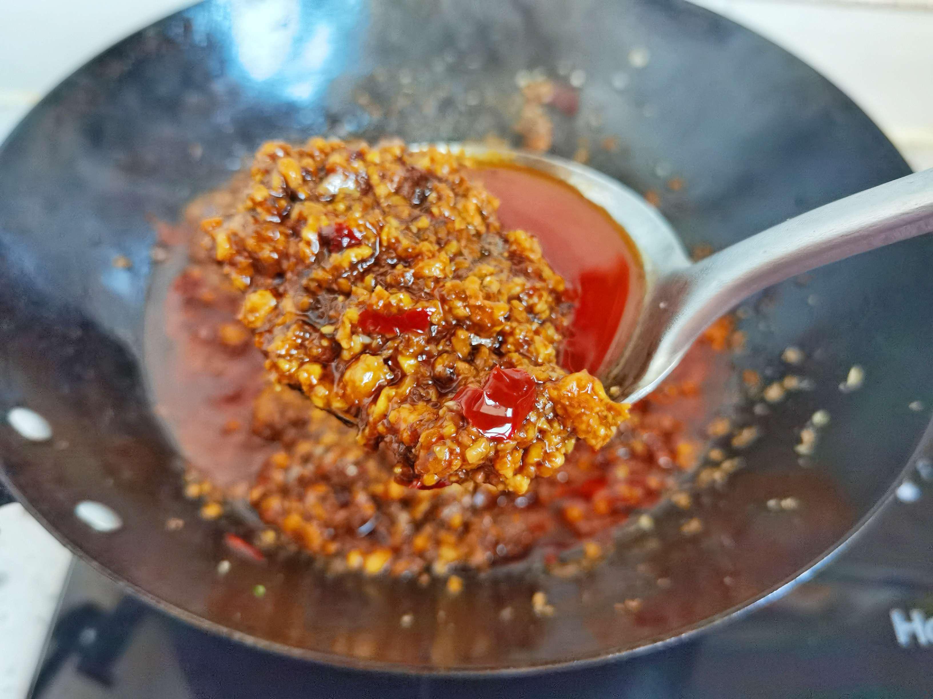 百搭萬能香菇肉醬－1勺醬拌面又拌飯，多吃兩三碗，不是窮是太好吃的做法-咸鮮味炒菜譜