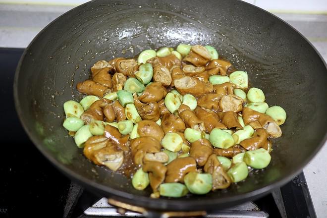 臘八蒜燒肥腸的做法-蒜香味燒菜譜