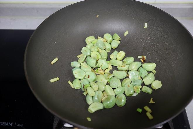 臘八蒜燒肥腸的做法-蒜香味燒菜譜