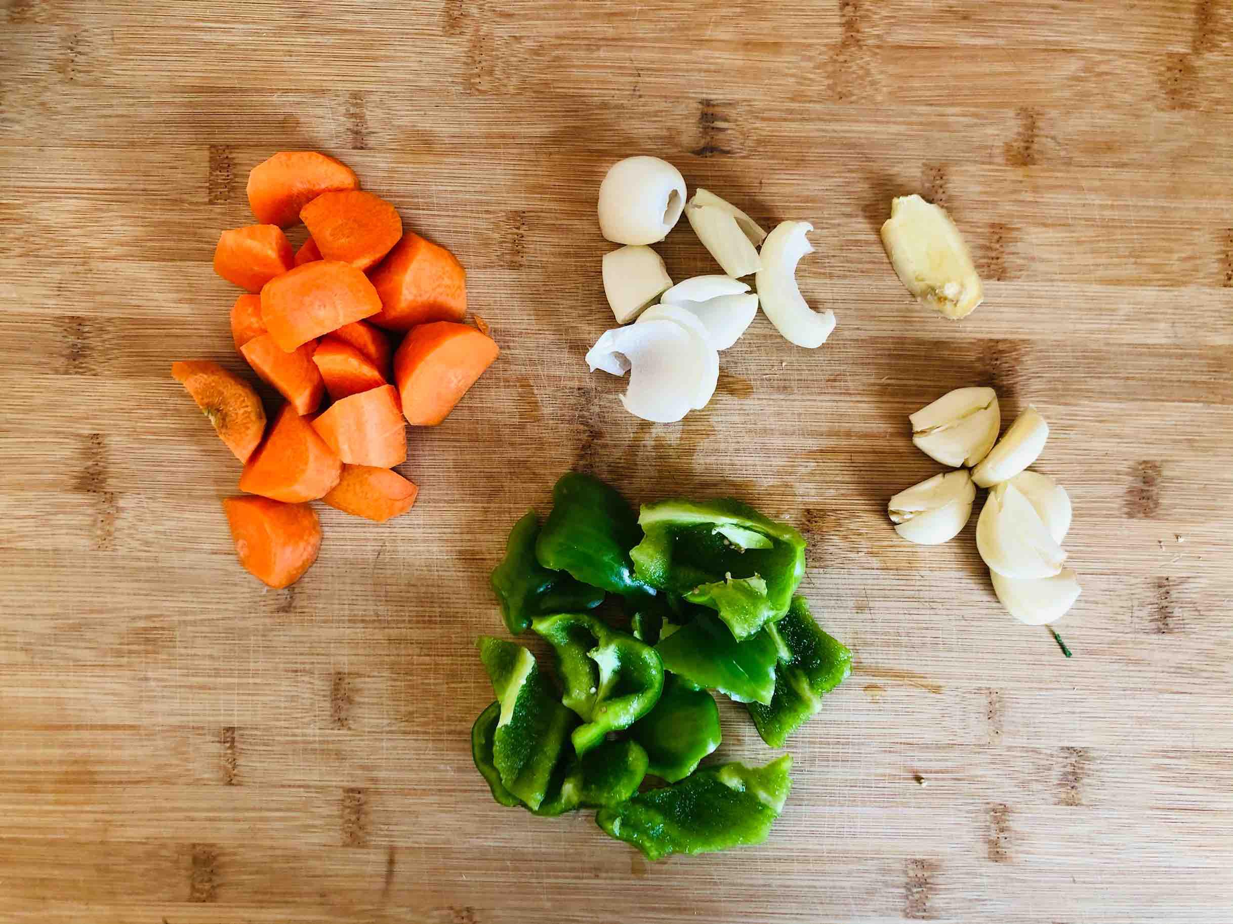 火鍋雞的家常做法，香辣過癮簡單易做，配米飯太下飯啦的做法-香辣味燒菜譜