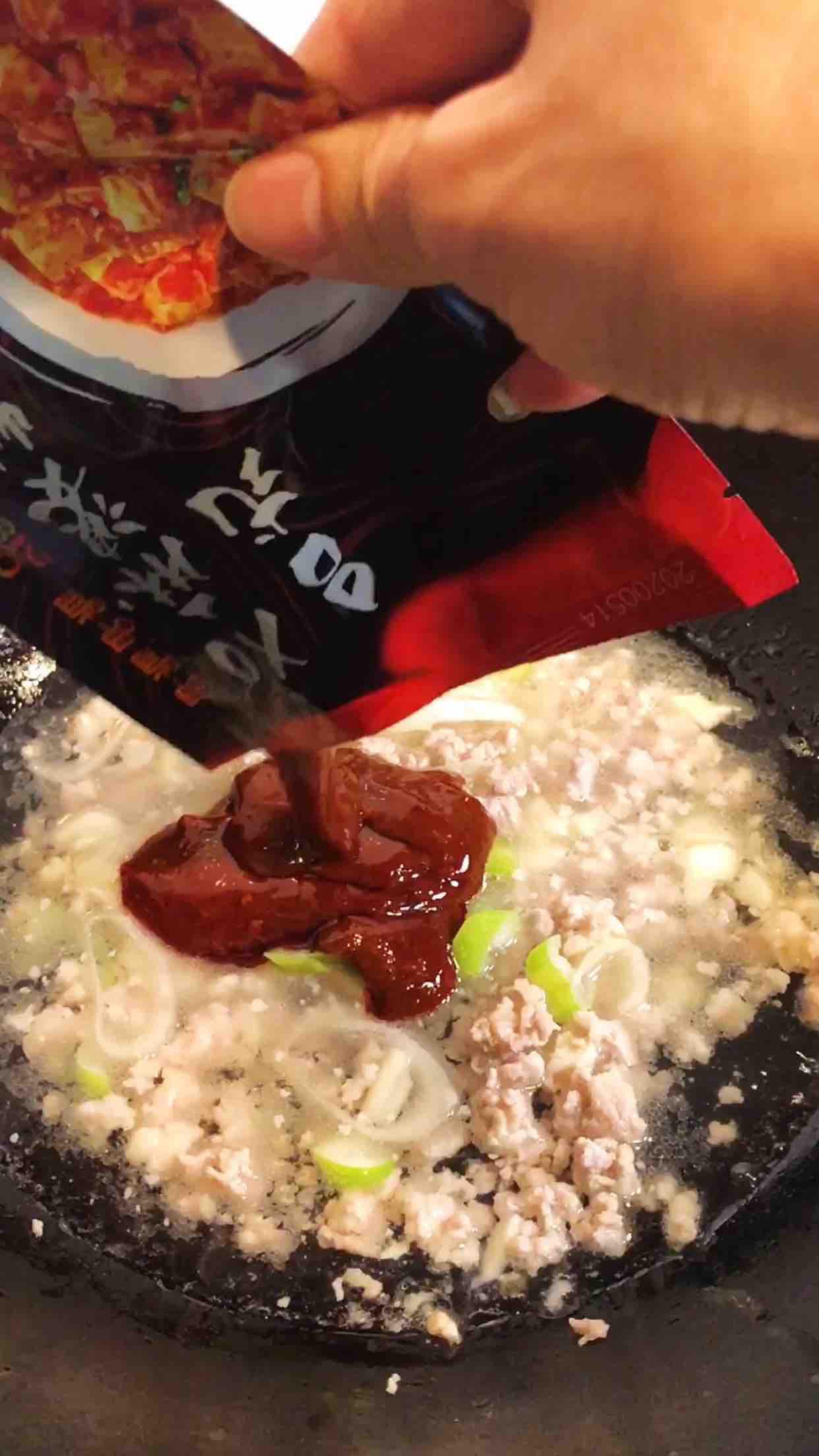 麻婆炒豆腐的做法-麻辣味炒菜譜