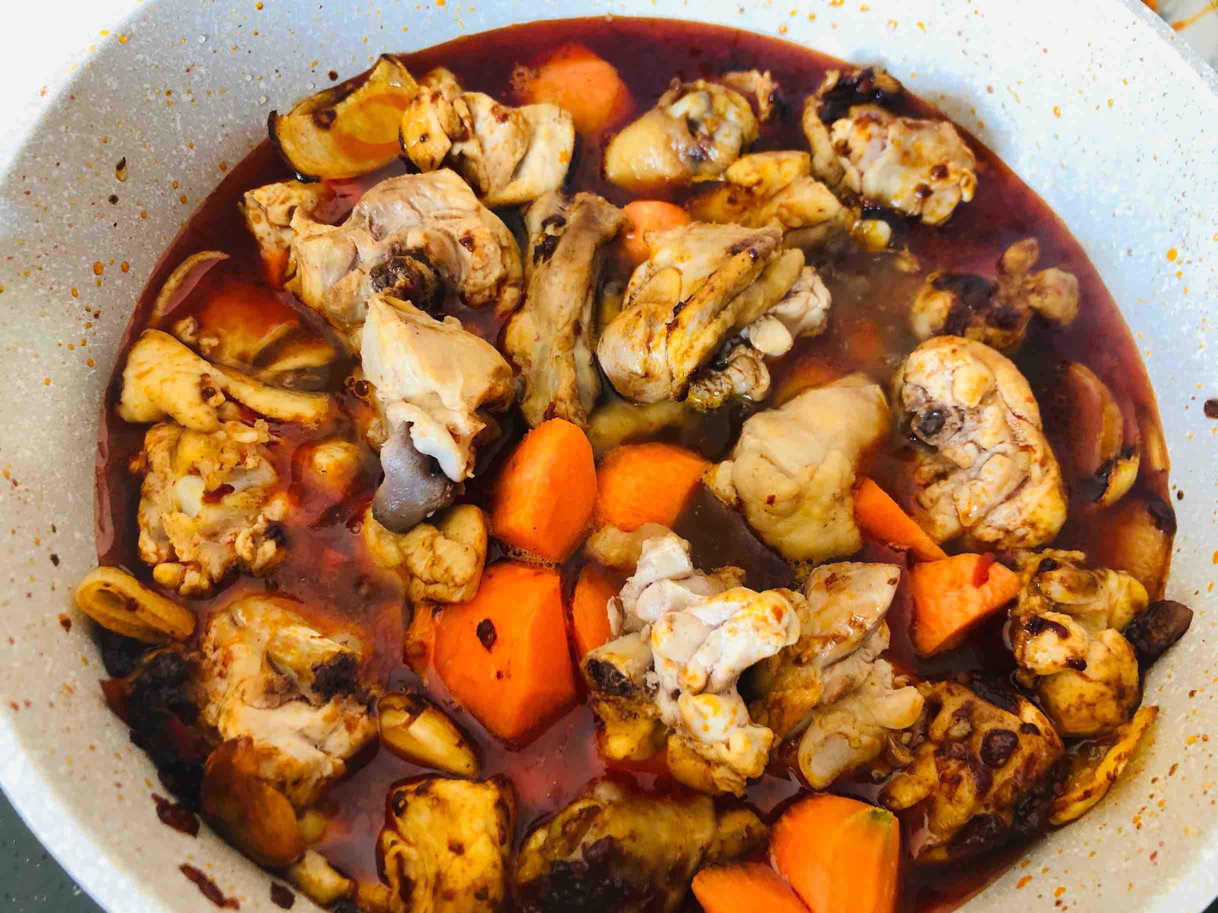 火鍋雞的家常做法，香辣過癮簡單易做，配米飯太下飯啦的做法-香辣味燒菜譜