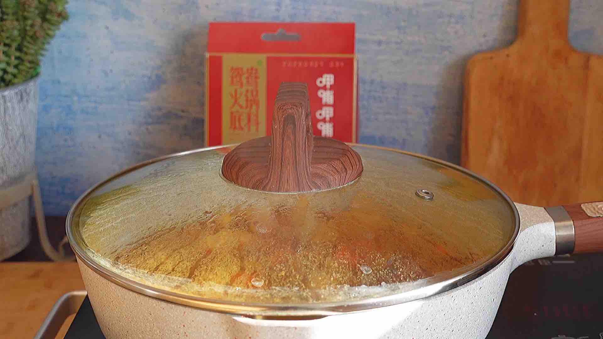 火鍋雞的家常做法，香辣過癮簡單易做，配米飯太下飯啦的做法-香辣味燒菜譜