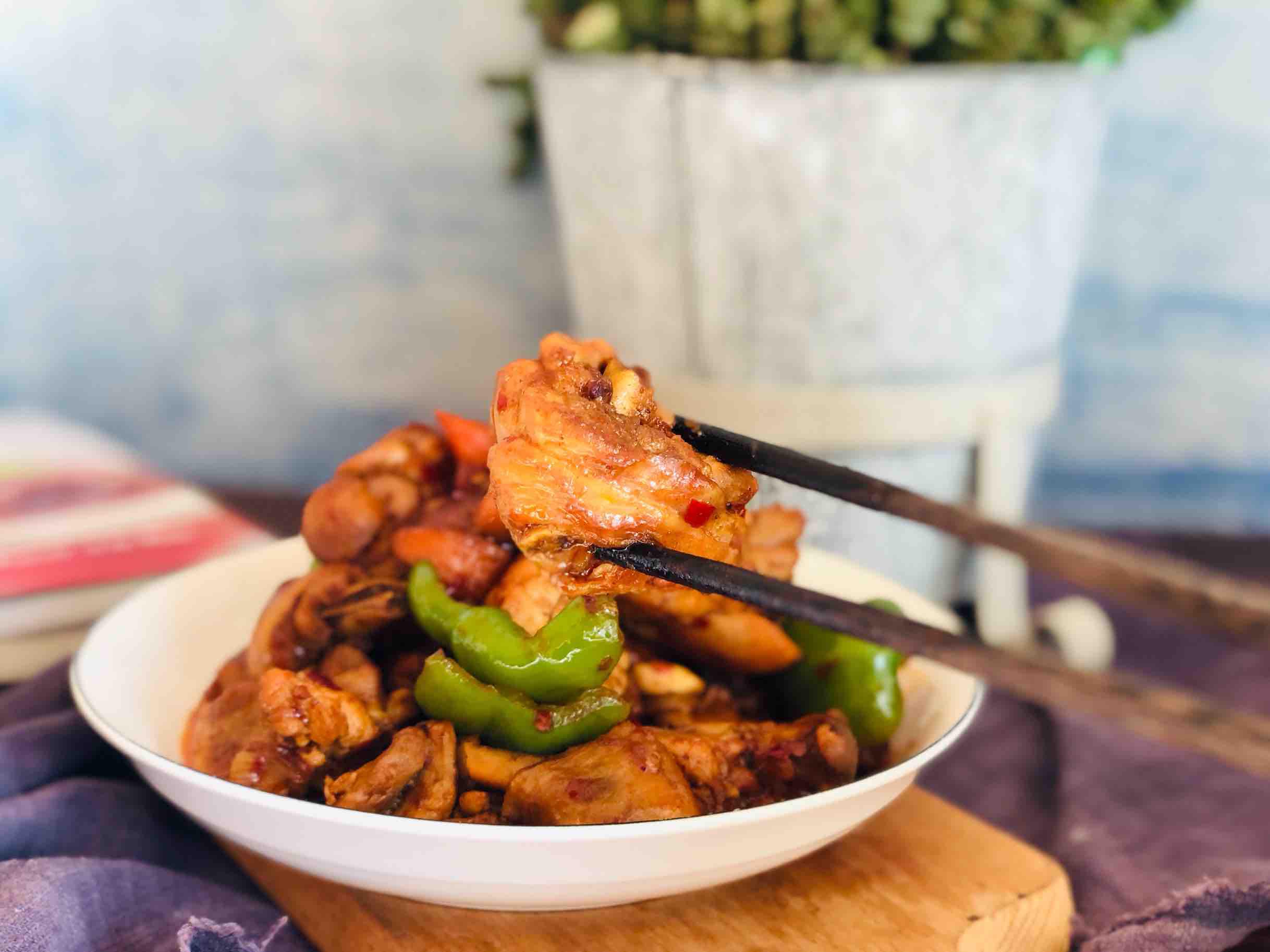 火鍋雞的家常做法，香辣過癮簡單易做，配米飯太下飯啦的做法-香辣味燒菜譜