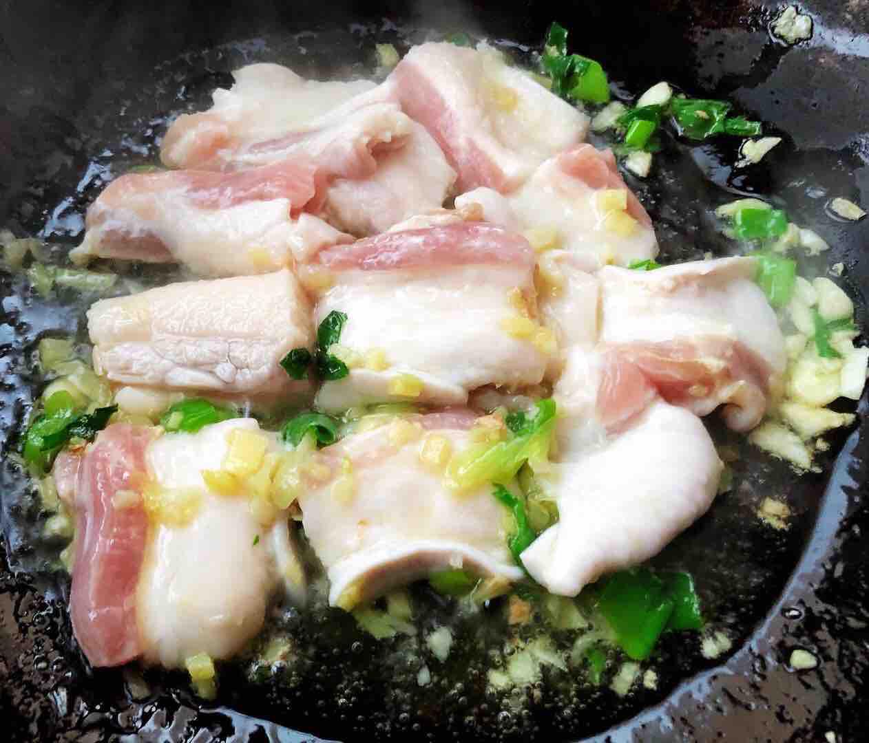 土豆茄子燉五花肉的做法-咸鮮味燉菜譜