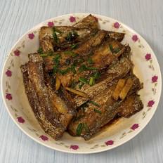 帶魚這樣做，酥脆的連魚骨頭都可以吃的做法-家常味煎菜譜