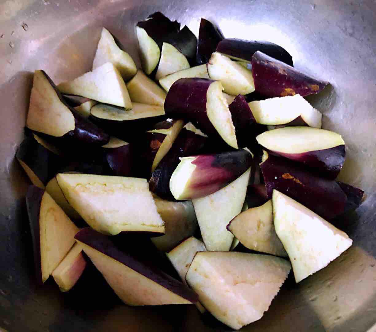 土豆茄子燉五花肉的做法-咸鮮味燉菜譜