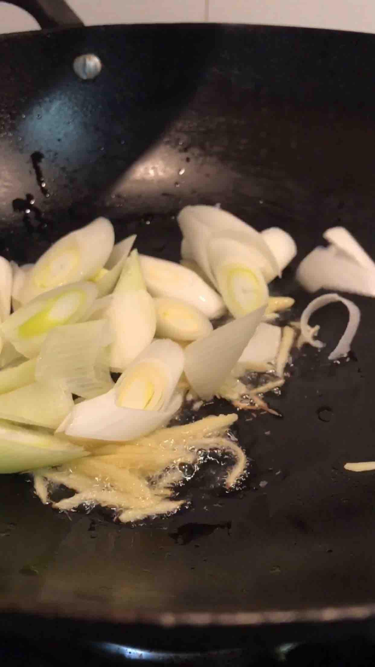 蔥燒海參的做法-家常味燒菜譜