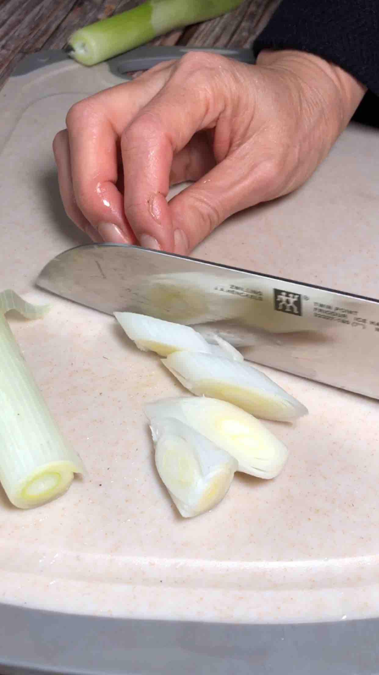 蔥燒海參的做法-家常味燒菜譜