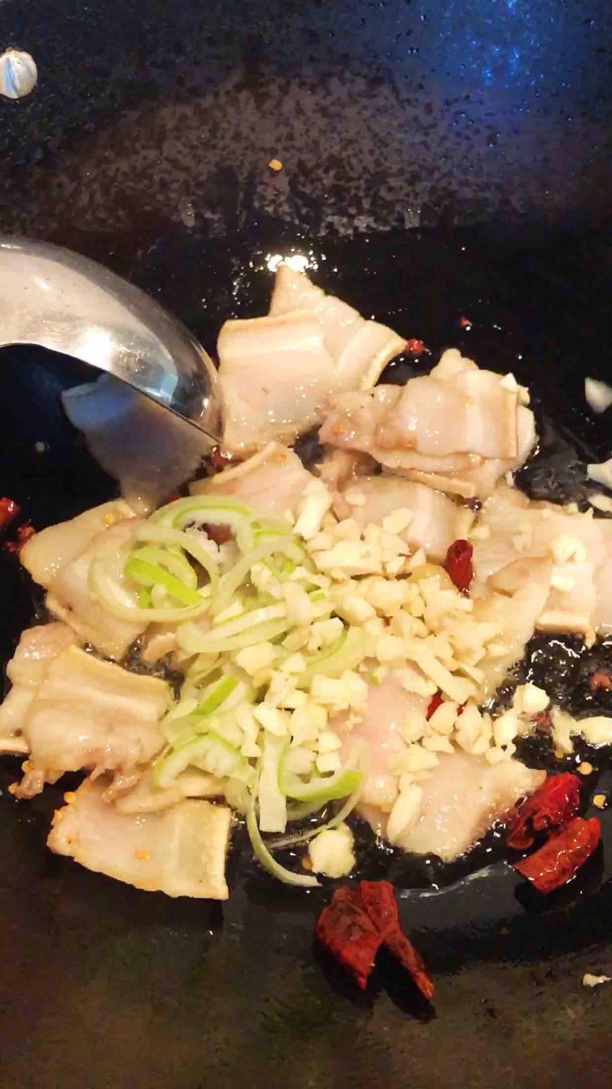 酸菜燉粉條地道東北菜的做法-酸味燉菜譜