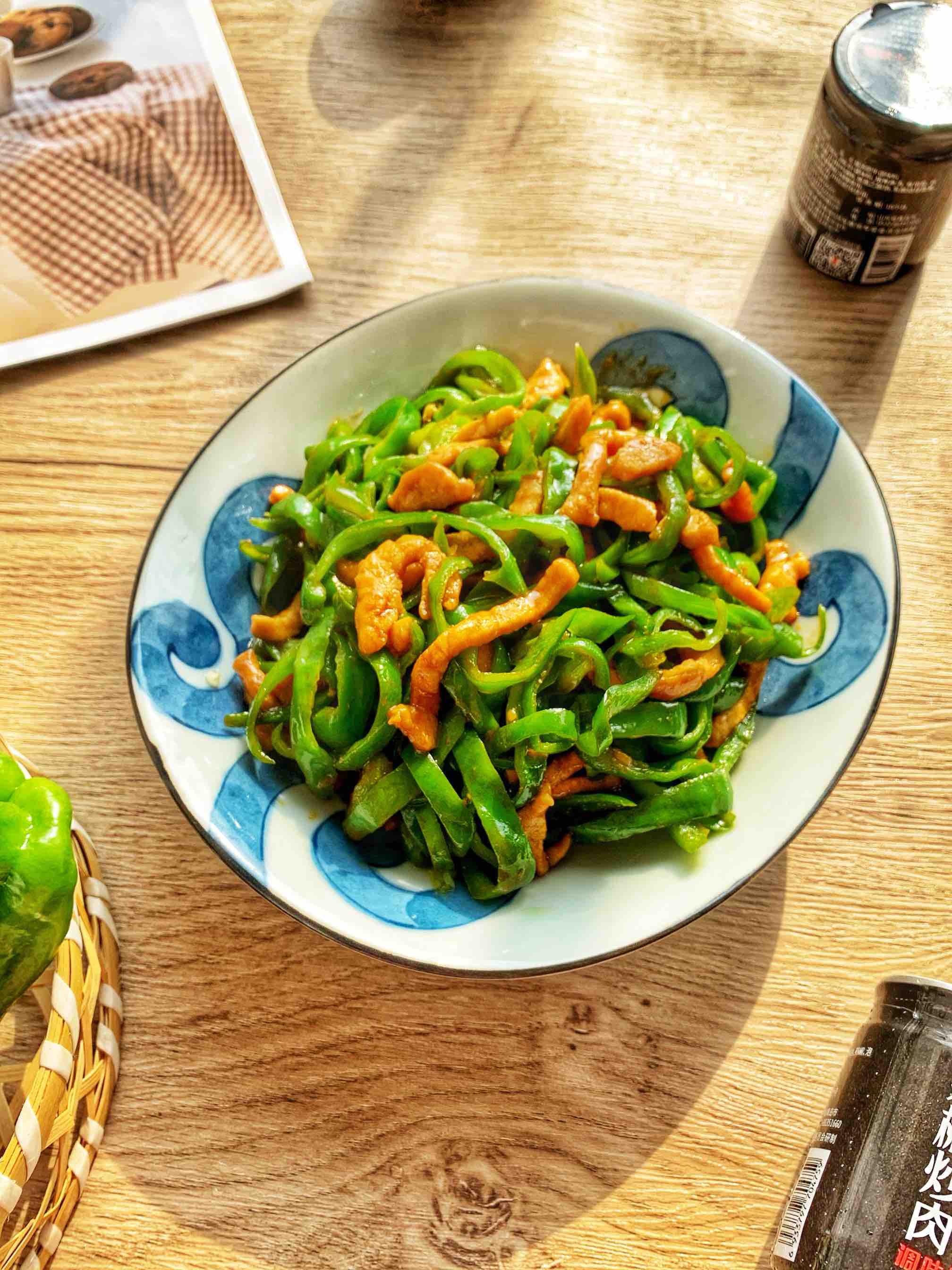 簡簡單單下飯菜：辣椒炒肉的做法-香辣味炒菜譜