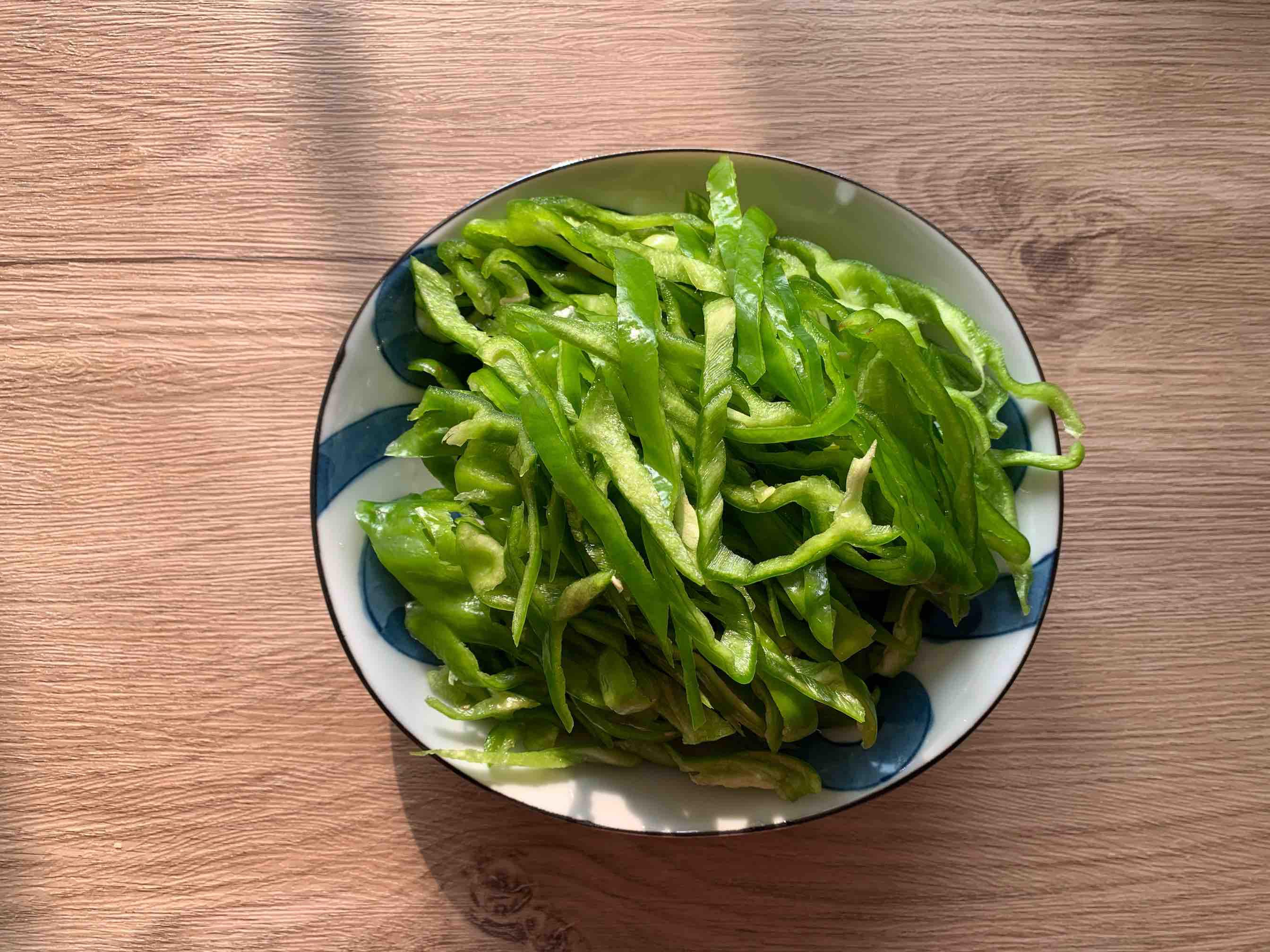 簡簡單單下飯菜：辣椒炒肉的做法-香辣味炒菜譜