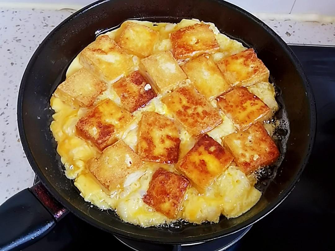 豆腐這樣做－懶人版茄汁豆腐，好吃到舔盤，開胃又下飯的做法-酸甜味炒菜譜