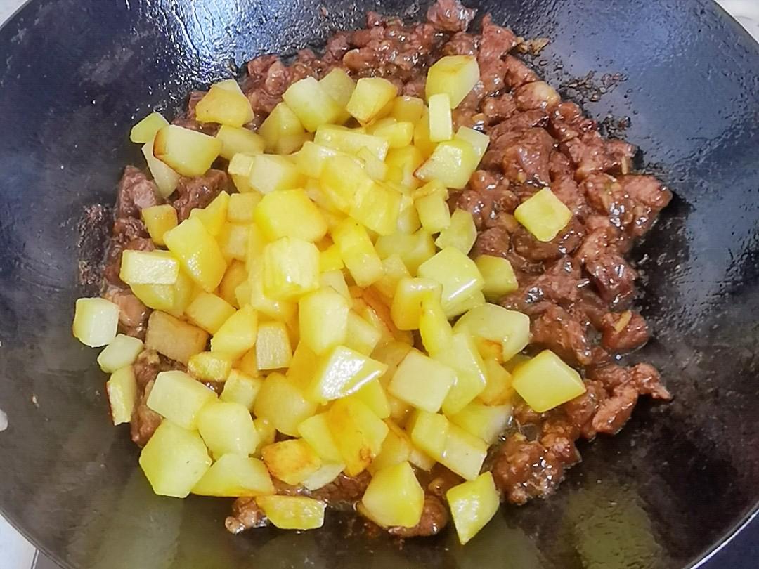 輕松年夜飯-孜然土豆牛肉,燒烤味解饞下酒又下飯的做法-其它口味炒菜譜-易網健康養生網 輕松年夜飯-孜然土豆牛肉,燒烤味解饞下酒又下飯的做法-其它口味炒菜譜