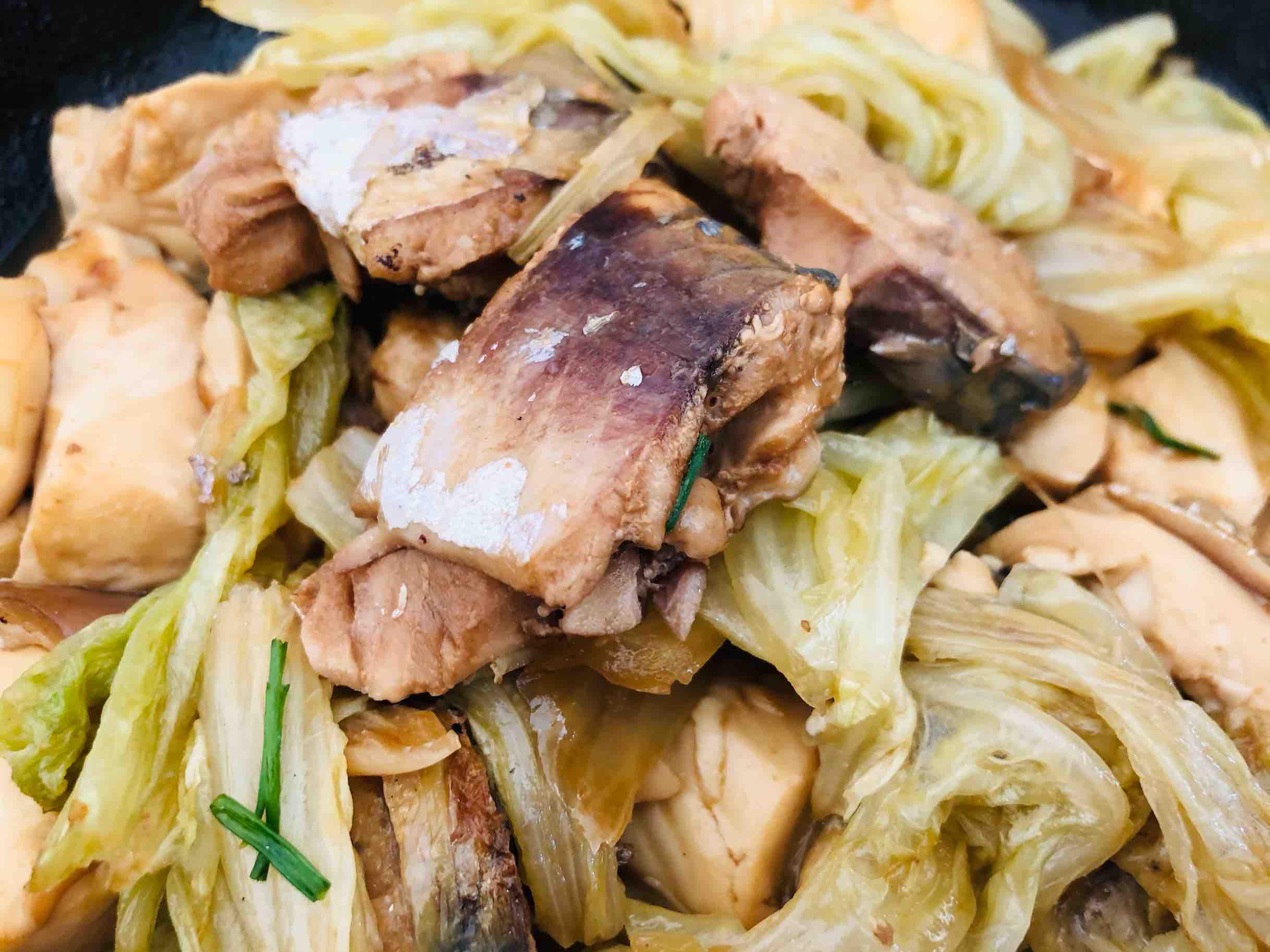 鲅魚燉豆腐的做法-咸鮮味燉菜譜