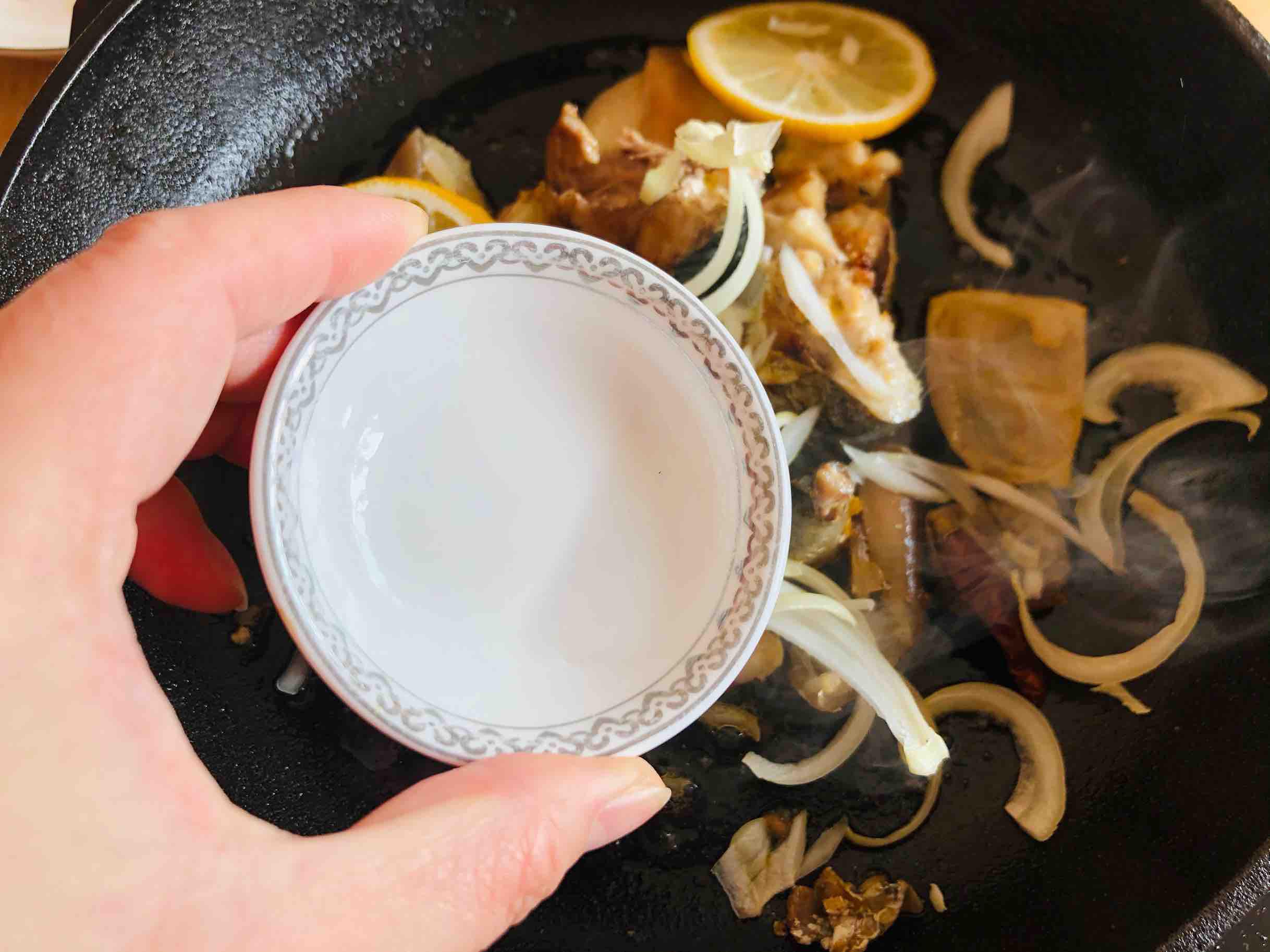 鲅魚燉豆腐的做法-咸鮮味燉菜譜