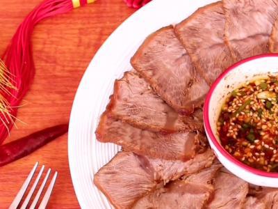 年夜飯必備鹵牛腱子！肉軟有嚼勁，上桌必光盤的做法-咸鮮味鹵菜譜