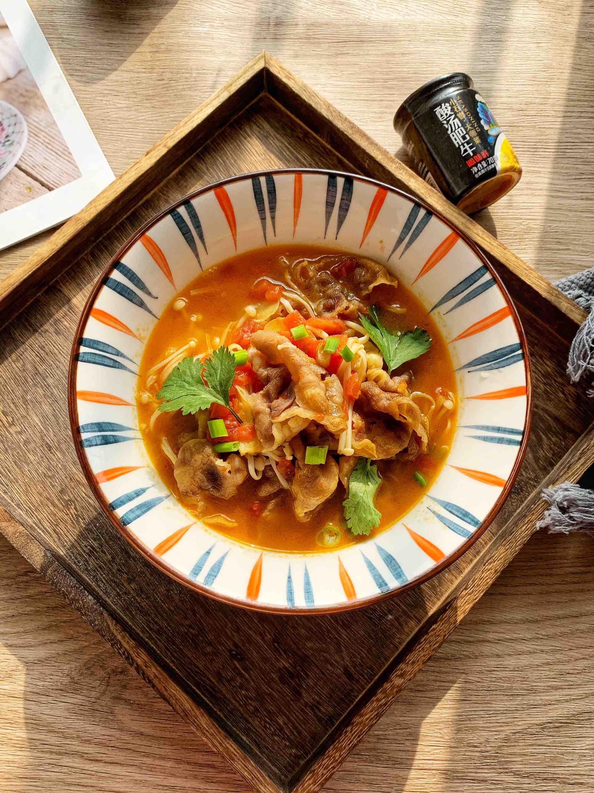 懶人版酸湯肥牛??暖胃下飯的做法-香辣味炒菜譜-易網(wǎng)健康養(yǎng)生網(wǎng) 懶人版酸湯肥牛??暖胃下飯的做法-香辣味炒菜譜