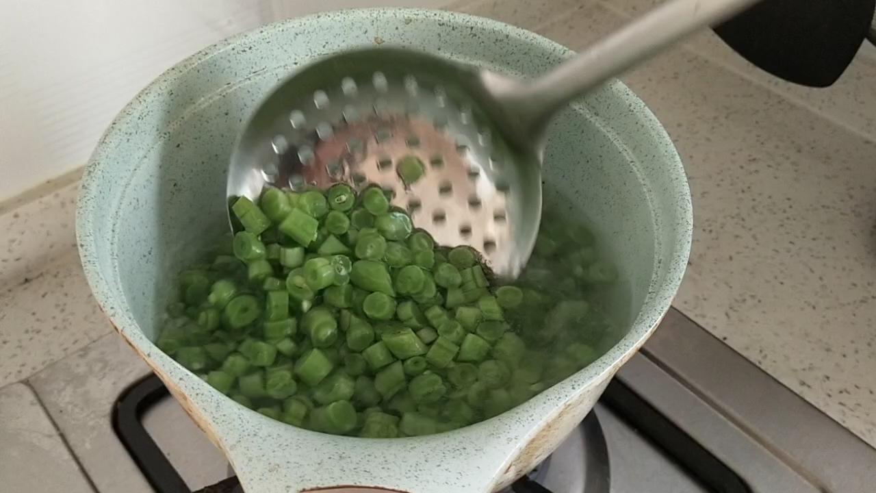 超下飯肉沫橄欖菜四季豆的做法-咸鮮味炒菜譜