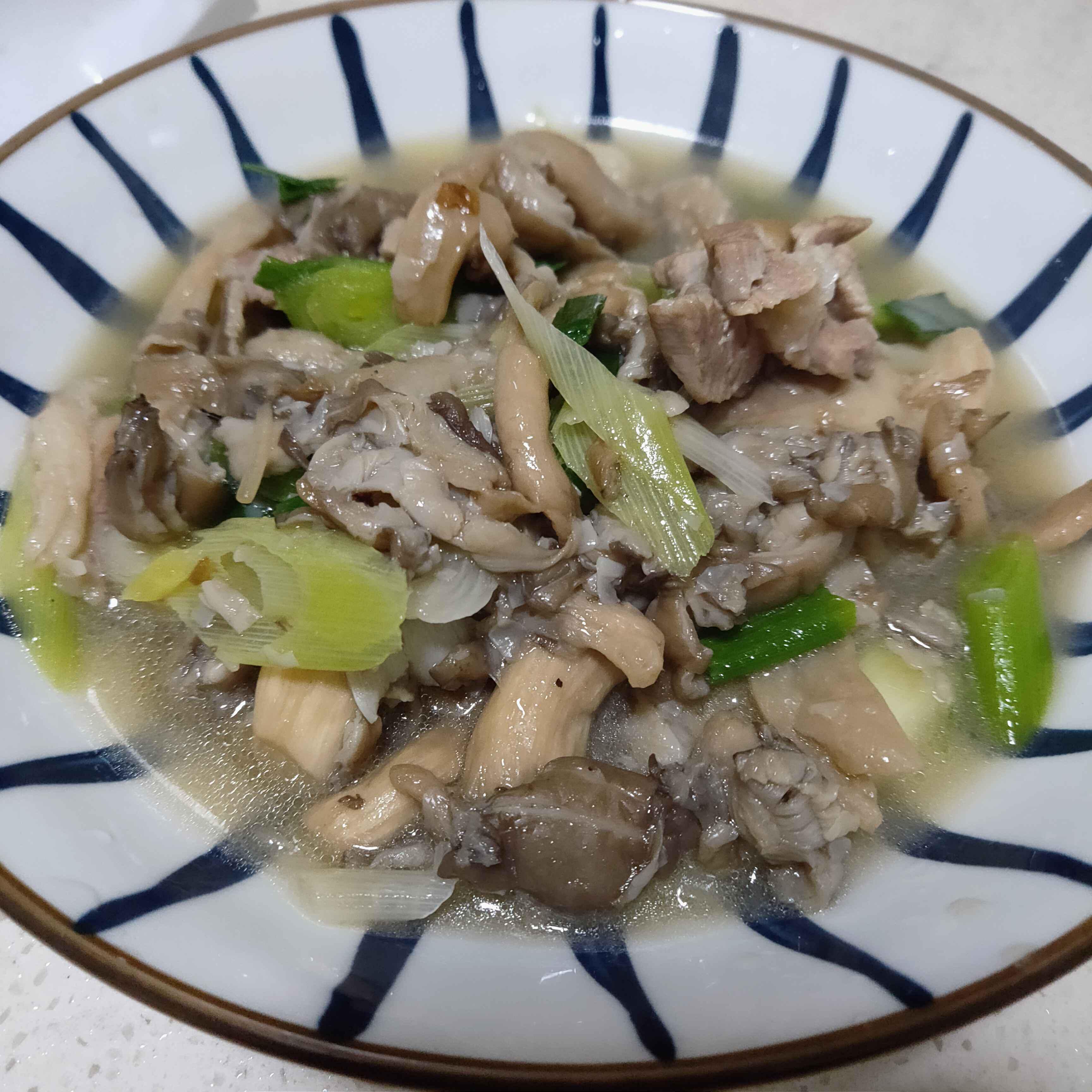 平菇炒肉的做法-咸鮮味炒菜譜