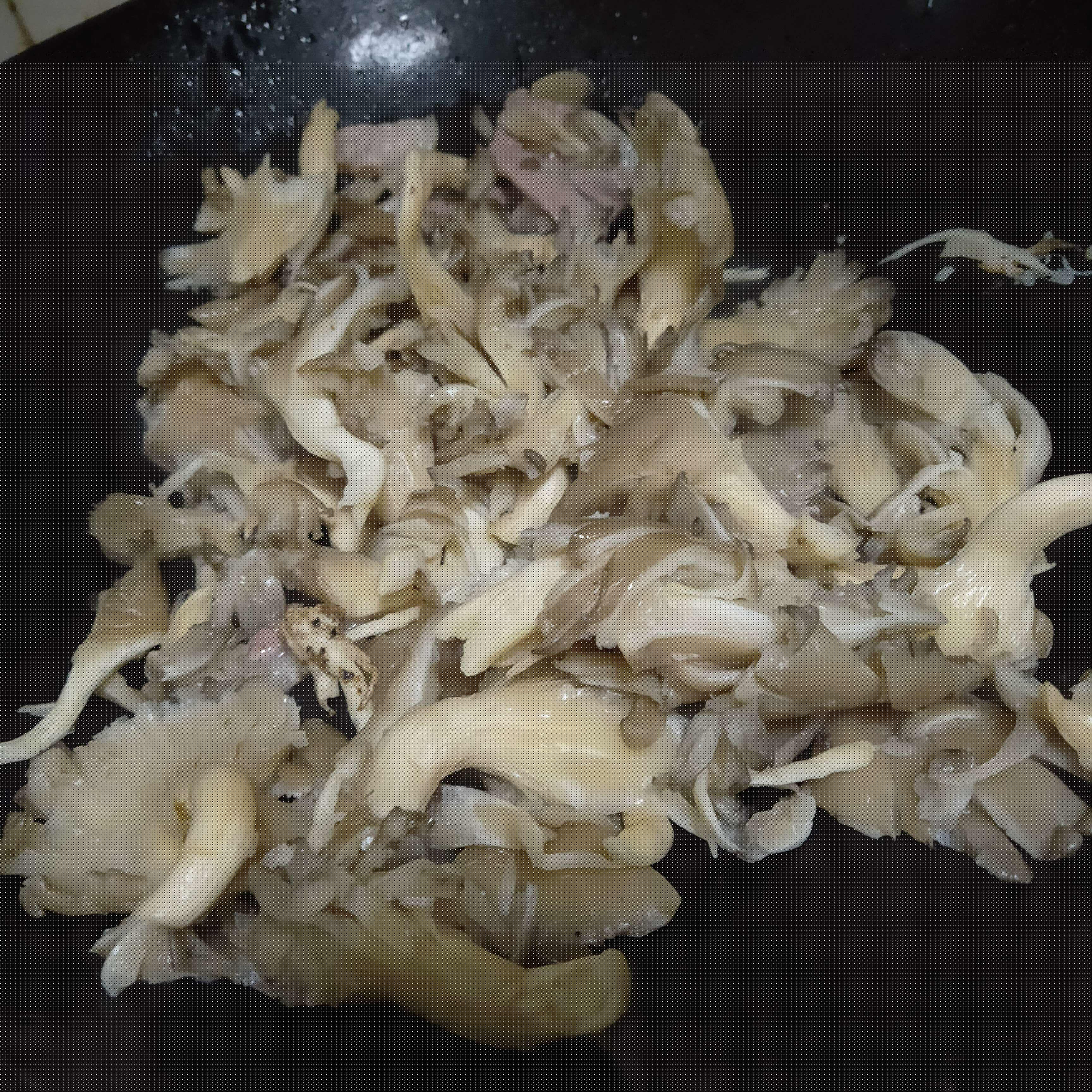 平菇炒肉的做法-咸鮮味炒菜譜