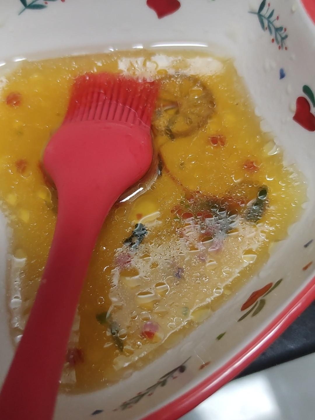 蒜香烤雞的做法-家常味烤菜譜