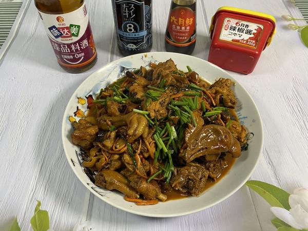 雙茹燒三黃雞的做法-醬香味燉菜譜
