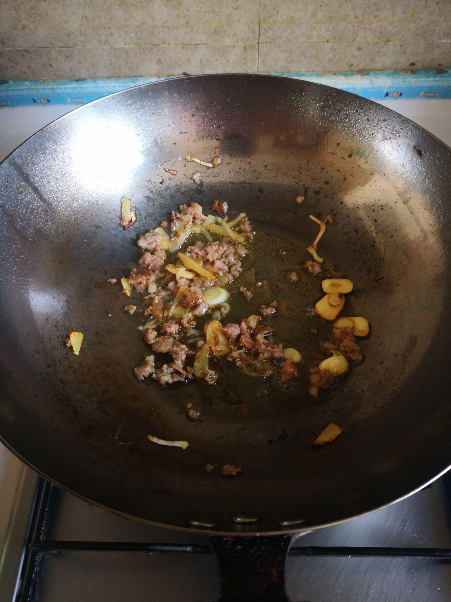 黃瓜片炒荷蘭豆的做法-家常味炒菜譜-易網健康養生網 黃瓜片炒荷蘭豆的做法-家常味炒菜譜