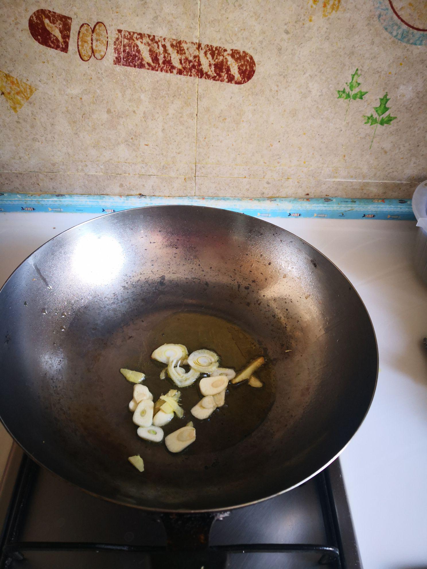 黃瓜片炒荷蘭豆的做法-家常味炒菜譜-易網健康養生網 黃瓜片炒荷蘭豆的做法-家常味炒菜譜