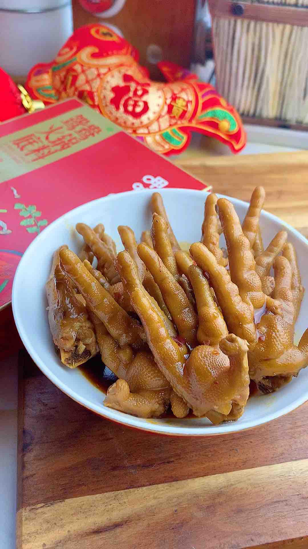 麻辣鹵雞爪，年菜里不可缺少的一道菜的做法-麻辣味鹵菜譜