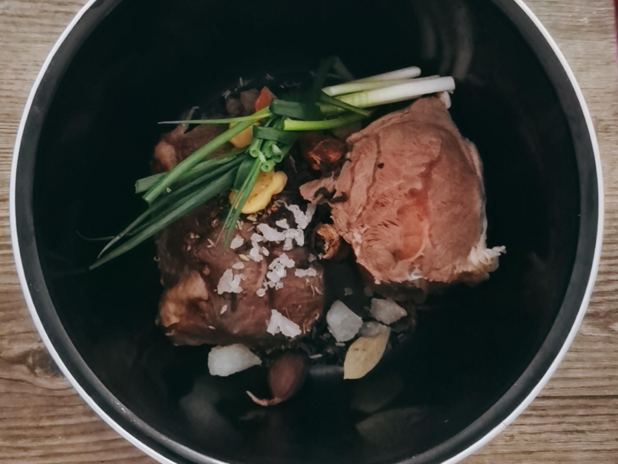 大口喝酒，大口吃肉，水滸醬牛肉客官嘗嘗看？的做法-咸鮮味醬菜譜