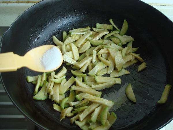 蘿卜干炒肉皮的做法-家常味炒菜譜