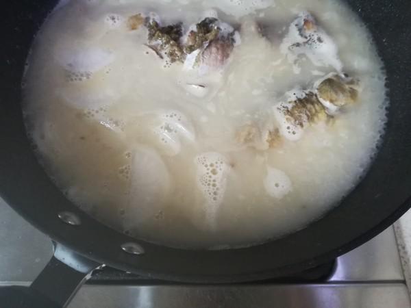 白蘿卜鯽魚湯的做法-咸鮮味燉菜譜-易網健康養生網 白蘿卜鯽魚湯的做法-咸鮮味燉菜譜