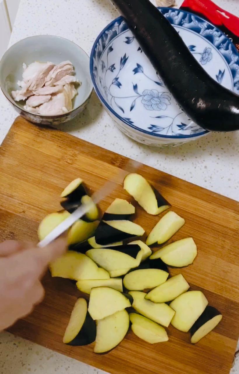 麻辣茄子的做法-麻辣味炒菜譜