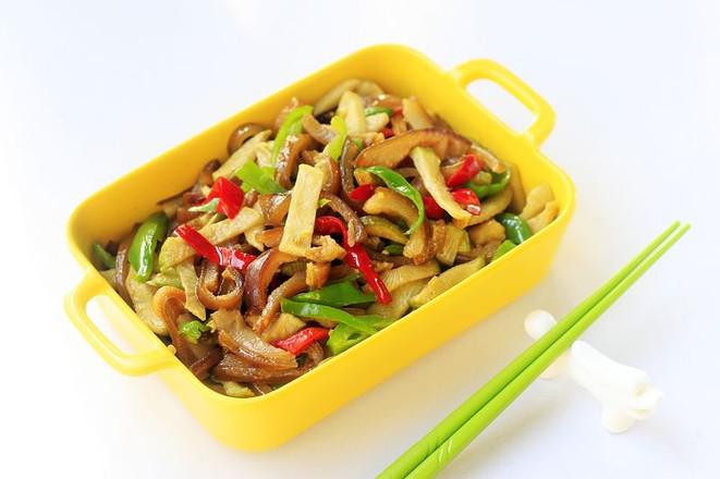 蘿卜干炒肉皮的做法-家常味炒菜譜