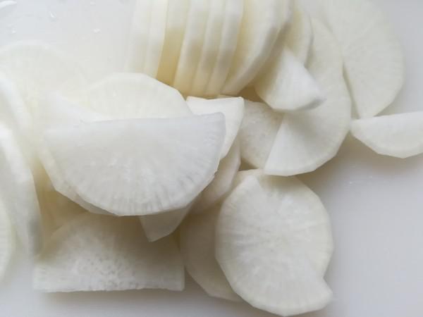 白蘿卜鯽魚湯的做法-咸鮮味燉菜譜-易網健康養生網 白蘿卜鯽魚湯的做法-咸鮮味燉菜譜